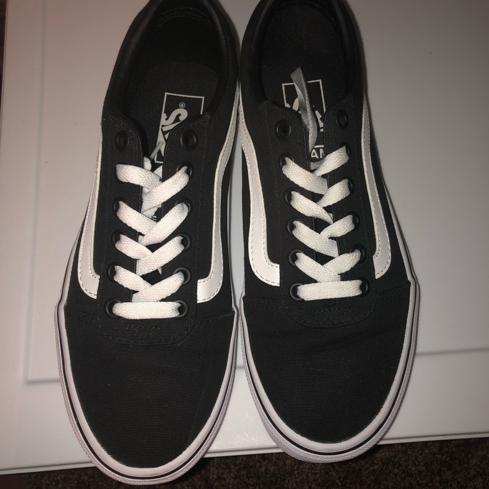 BRAND NEW Vans